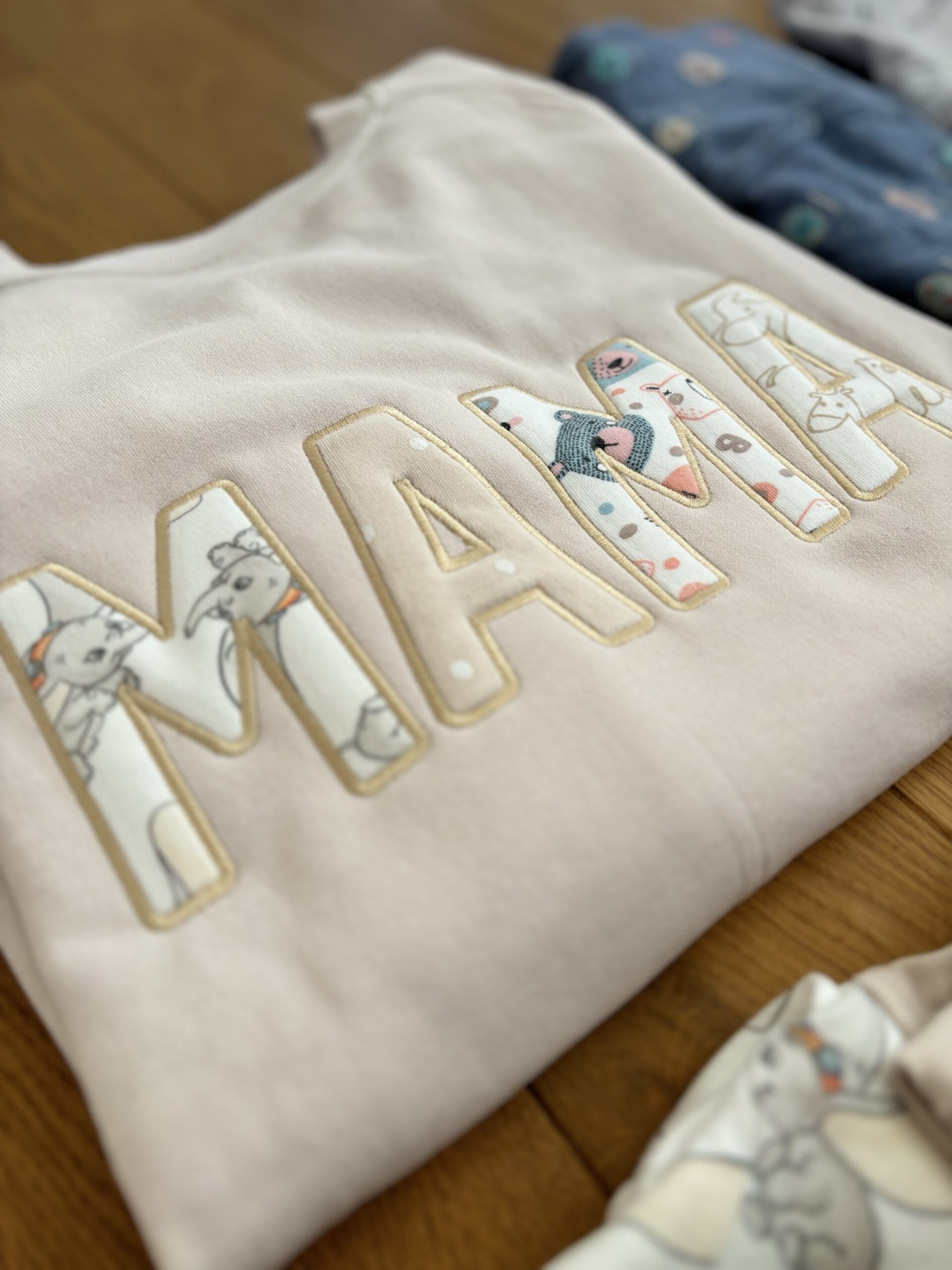 Zestaw bluz z napisami MAMA i TATA (patchwork) - obrazek 4